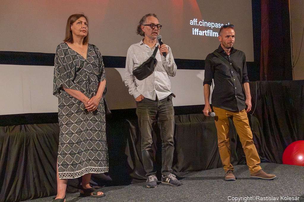 V kine Úsmev uviedli film Ema a smrtihlav kameraman Martin Štrba a kostýmová výtvarníčka Katarína Štrbová Beliková.