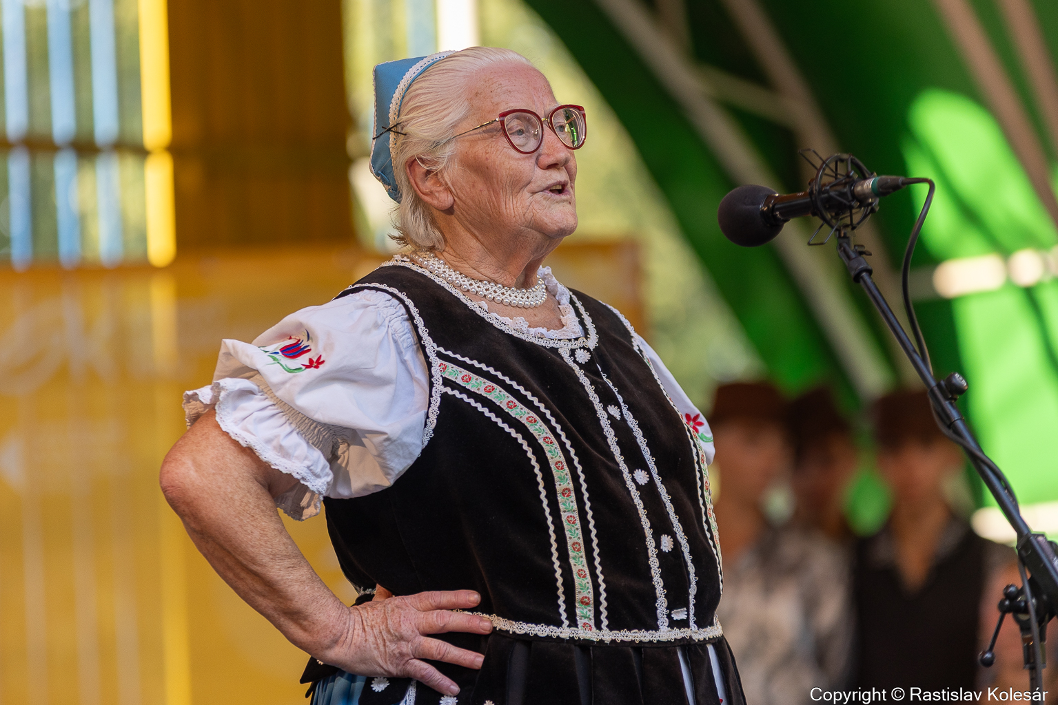 Abov reprezentovala speváčka Anna Ivanecká zo Šace.