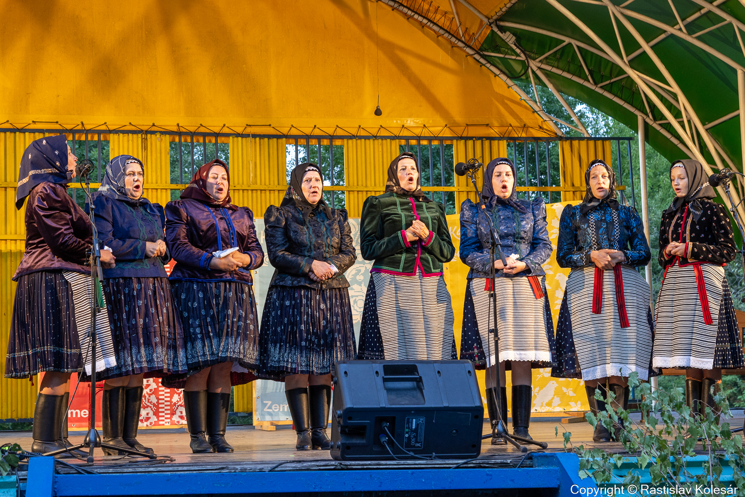 Folklórna skupina Kliperčan zo Žakaroviec získala v kategórii speváckych skupín Zlaté pásmo a špeciálnu cenu za výber piesňového materiálu.